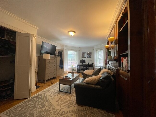 Photo - 218 Newbury St Unidad 4RR