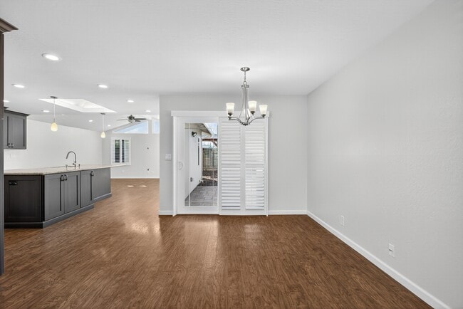 Photo - 899 Ebbetts Dr