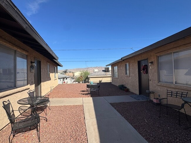 Building Photo - 3185 Unit #C
