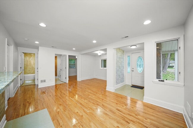 Photo - 3-bed / 2-bath Rental in Beach Park