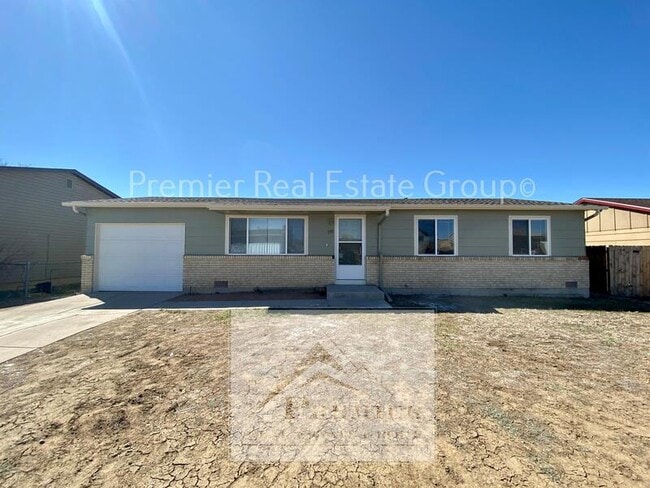 Building Photo - 550 Avenida Del Cielo