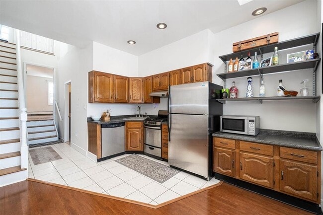 Photo - 55 Bowers St Unit 3