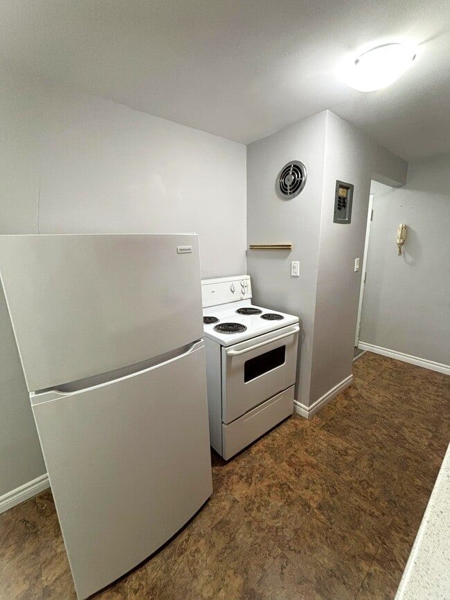 Photo - 1340 Colborne Rd Unit 4