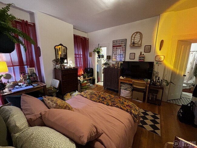 Photo - 16 Davis Ave Unit 16 Davis Ave