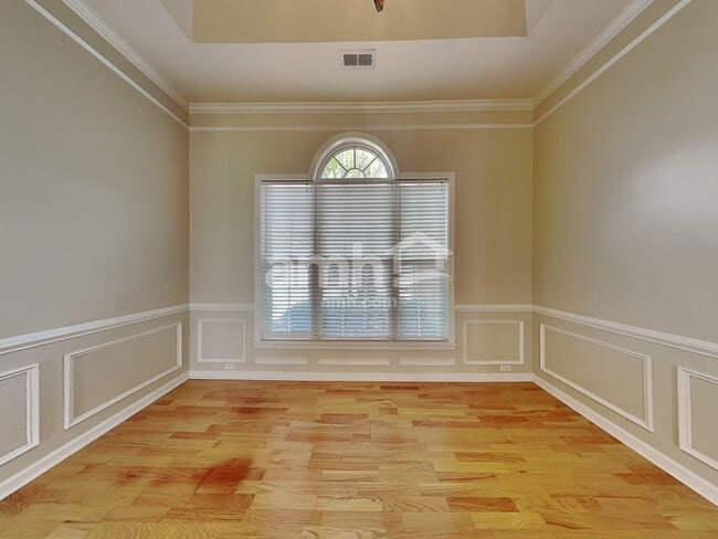 Photo - 331 Surrywood Dr