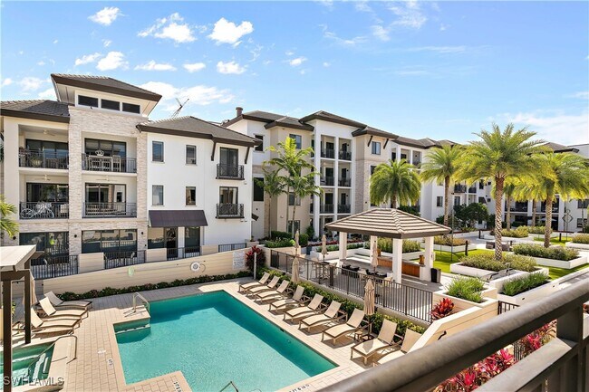 Building Photo - 1030 3rd Ave S Unit 302