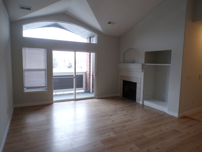 Spacious and Inviting 3 Bed 2 Bath Condo! - Spacious and Inviting 3 Bed 2 Bath Condo!