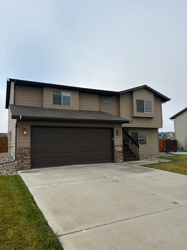 Photo - MODERN 3 BEDROOM IN ELKS CROSSING