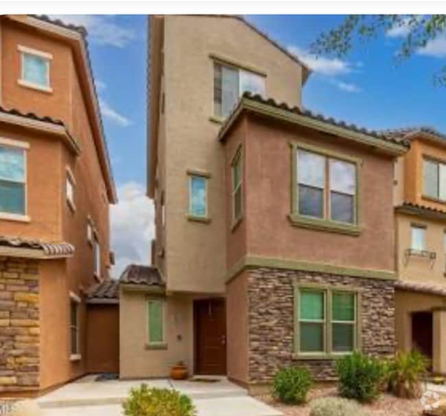 Building Photo - 2031 N 77th Ln Rental