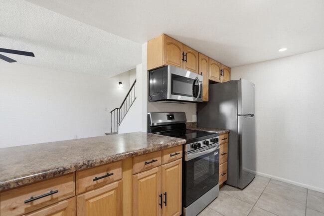 Photo - 1017 E Redfield Rd