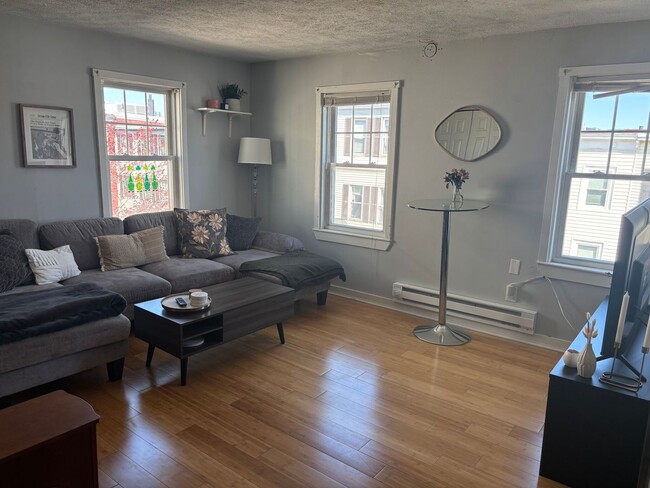 SOUTHIE 2BED FOR 9/1/2025! EAST 3RD ST, C... - SOUTHIE 2BED FOR 9/1/2025!  EAST 3RD ST, C... Condo