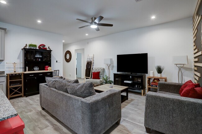 Photo - 3838 Beltingham Bend Wy