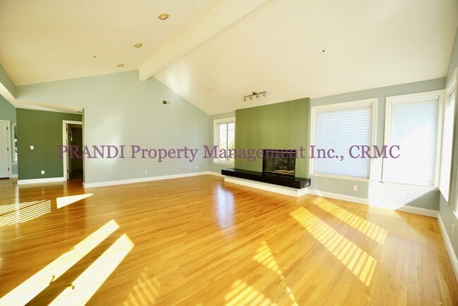 Photo - 32 Marin Bay Park Ct