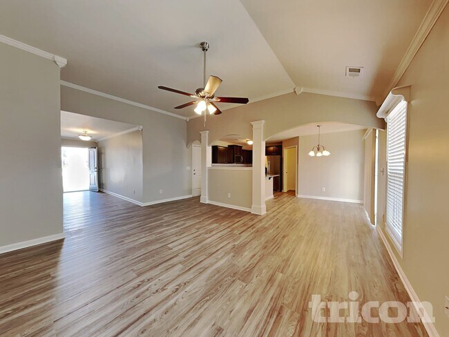 Photo - 629 Deertrack Run