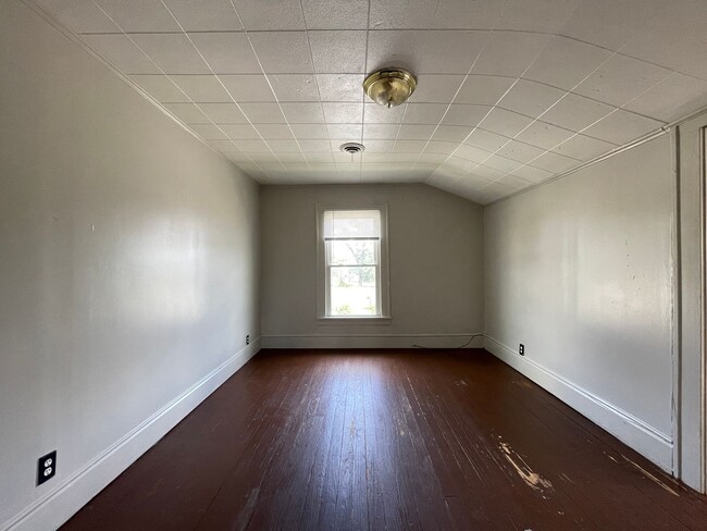 Photo - 2418 E Memorial Dr Unit #3