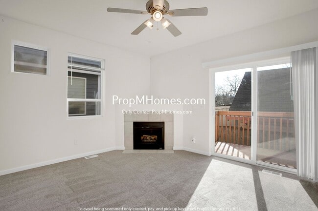 Building Photo - Cozy Three Bedroom Home in SE - New Photos!