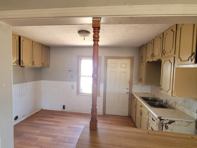 Photo - 1912 NW 16th Ave