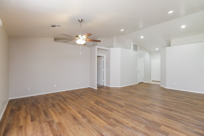 Photo - 4966 E Magnus Dr