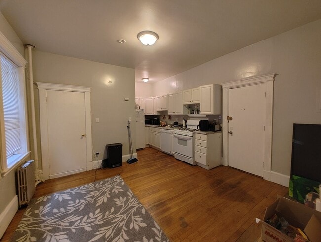 Photo - 445 Park Dr