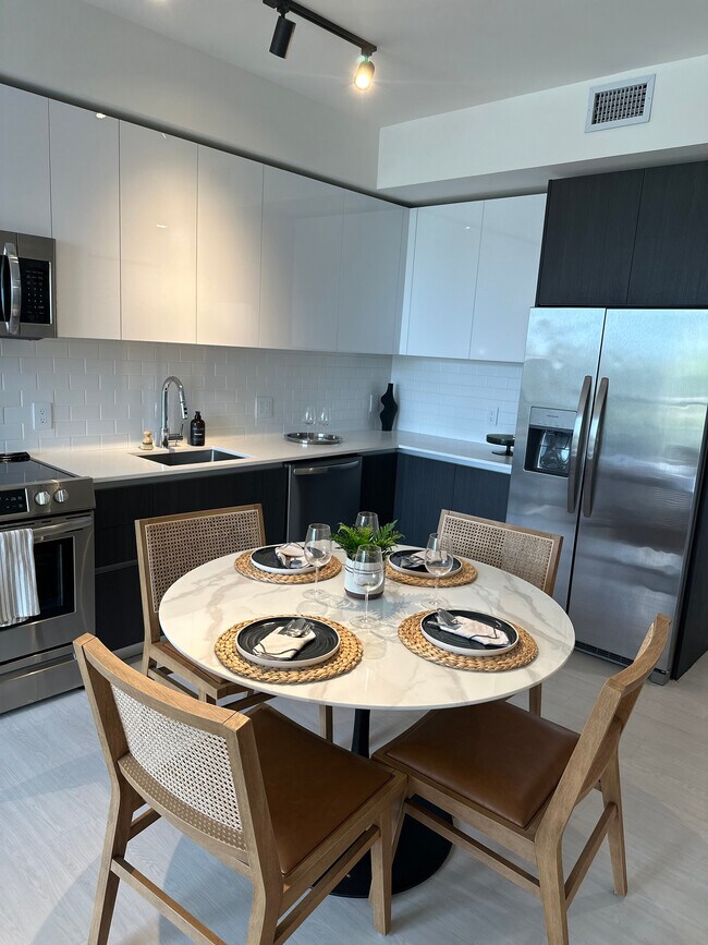 Photo - 20540 NW 17th Ave Unidad 2