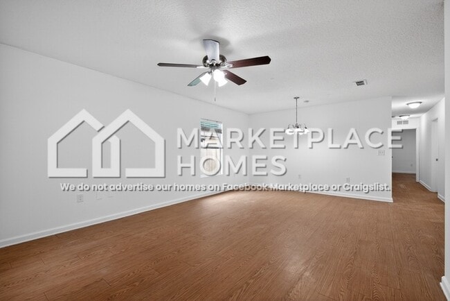 Photo - 2167 Thomas Ct