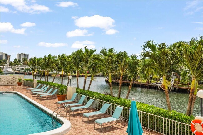 Building Photo - 401 Golden Isles Dr Unit 516 Rental