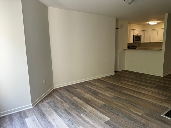 Photo - 9962 Hellingly Pl