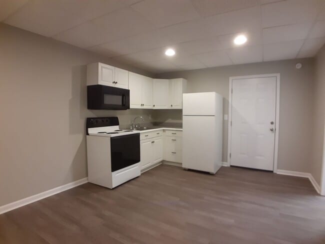 Photo - Radford, 1 BR / 1 BA Apartment, Available ...