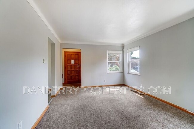 Photo - 347 Darrow Ave