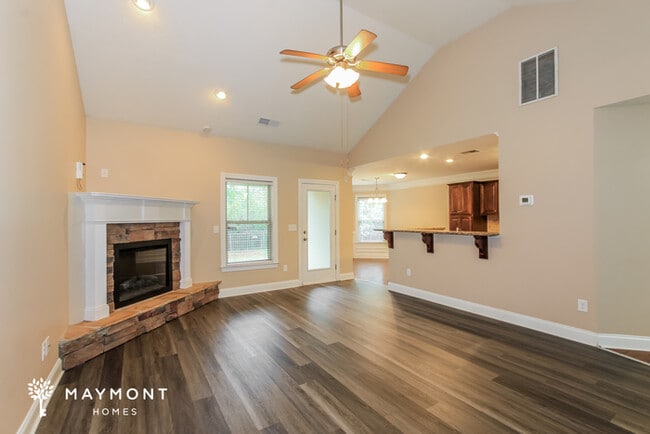 Photo - 2457 Newbury Ave