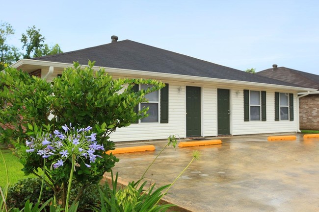 Photo - Chateau Audubon Apartments