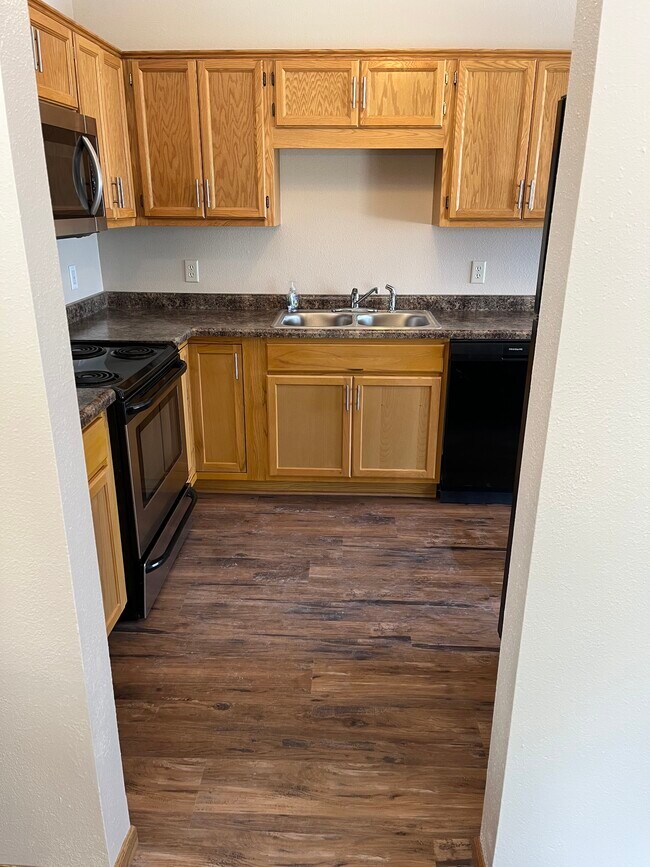 Photo - 540 6th Ave NE