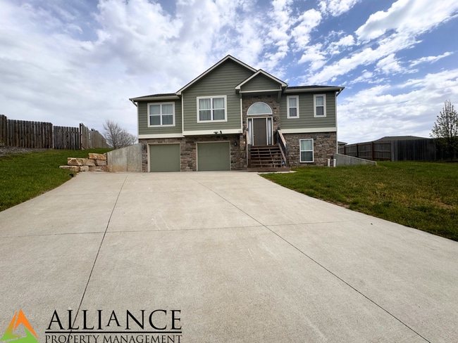 Photo - Beautiful Home in Rock Creek School District!