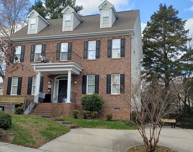 Building Photo - Chapel Hill / 5BR Longview Street House