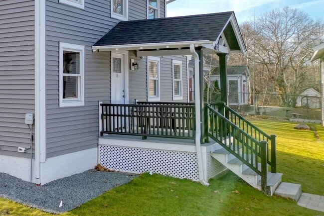 Photo - 665 State Rd