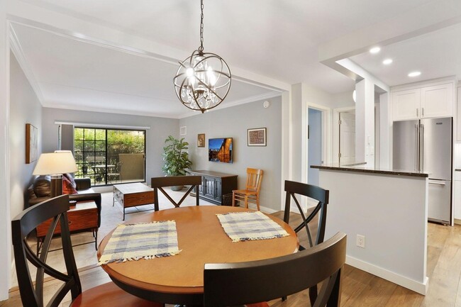 Building Photo - 6730 Vernon Ave S