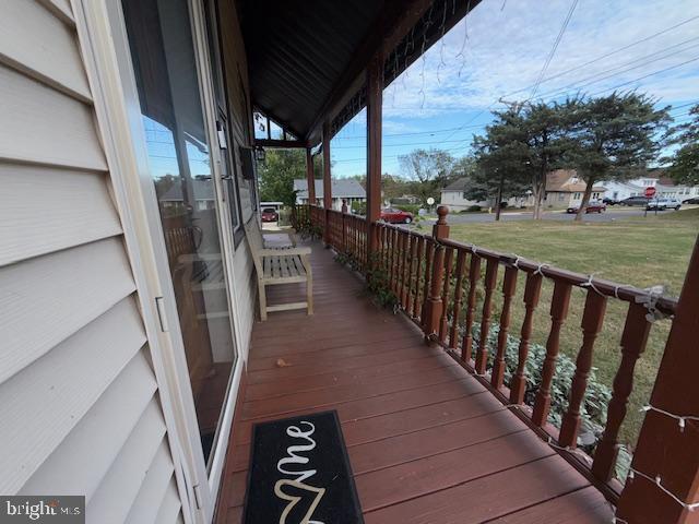 Photo - 555 Velde Ave