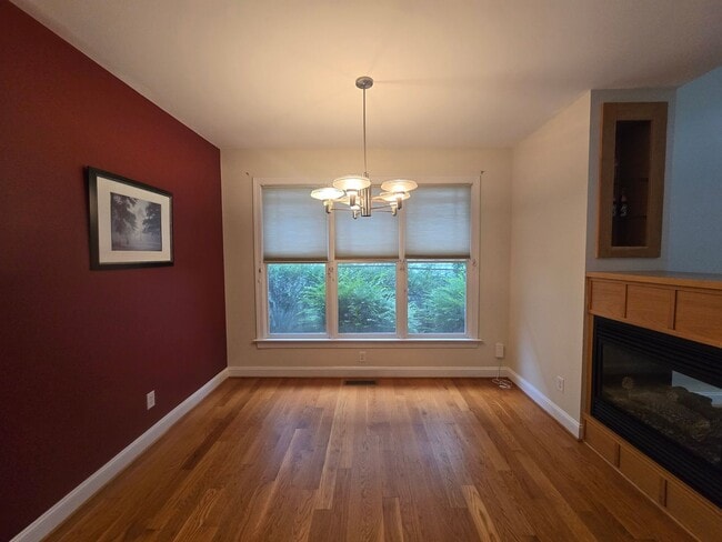 Photo - Stylish 3BR, 3BA Townhouse – Prime Locatio...