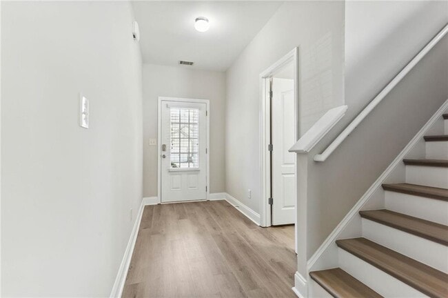 Photo - 15 Greenfield Dr