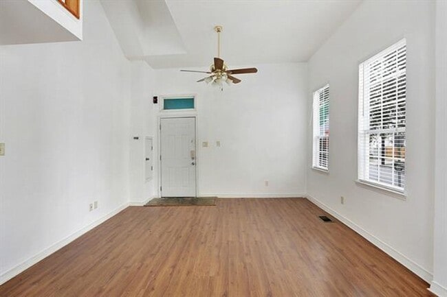 Photo - 843 Washington Ave Unidad 841