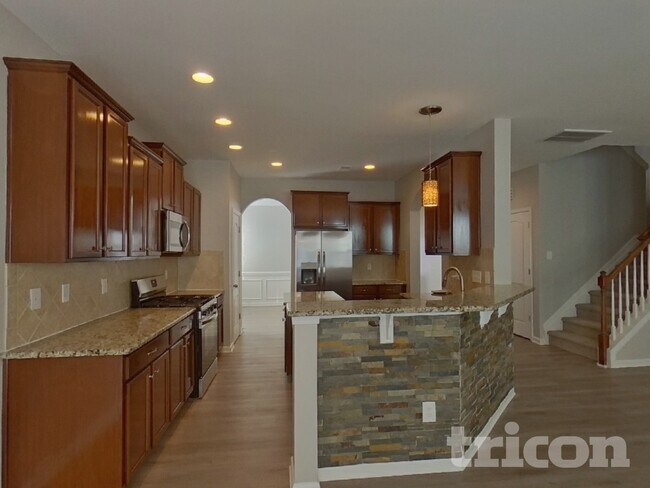 Photo - 111 Rougemont Ln