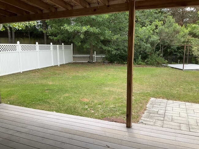 Photo - 22 N Sweetbriar Ln
