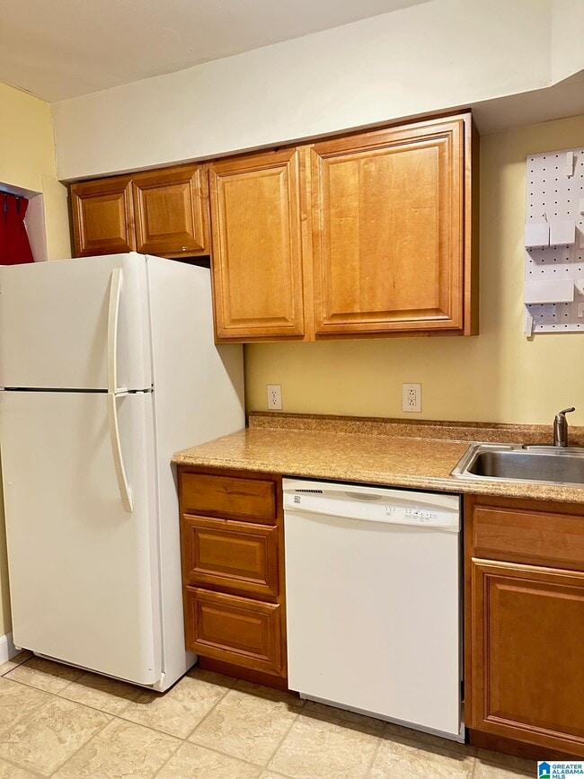 Photo - 1006 Broadway St