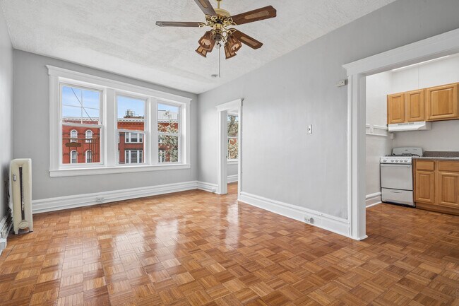 Photo - 225 Glenridge Ave Unit 4