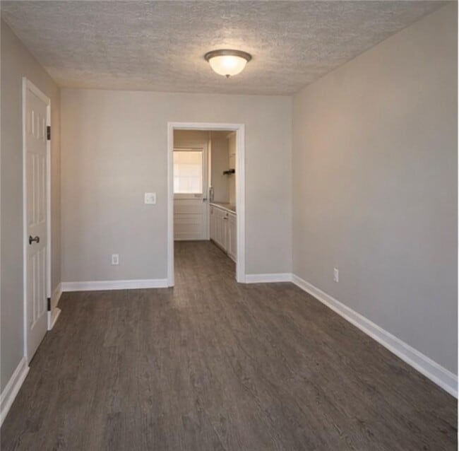 Photo - 848 Wilson Cir SW