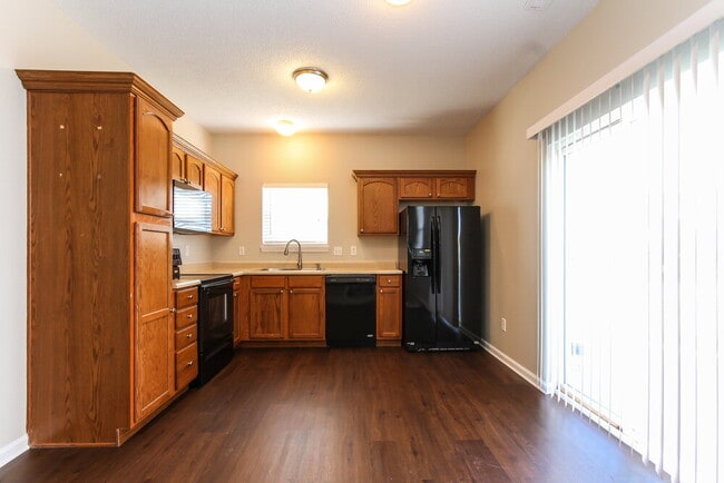 Photo - 672 Cloverfield Ln