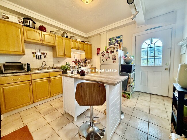Photo - 38 Bond St Unit 2