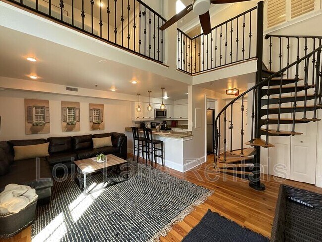 Photo - 377 King St Unidad 203 - 1