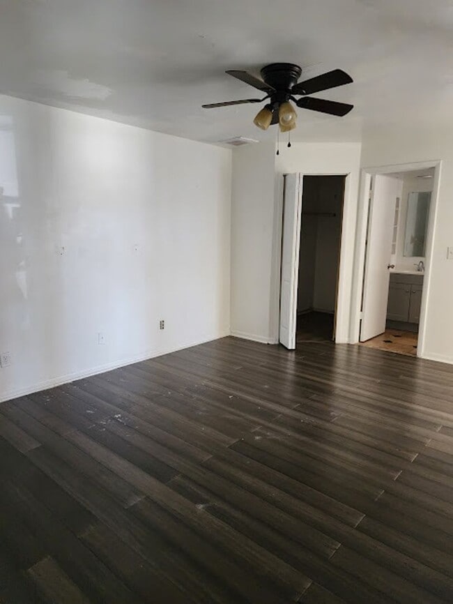 Photo - ***SPECIAL - TWO WEEKSFREE*** - 2 Bedroom ...