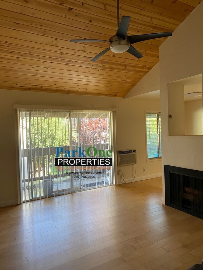 Photo - Spacious 2 bed / 2 bath condo in great location.